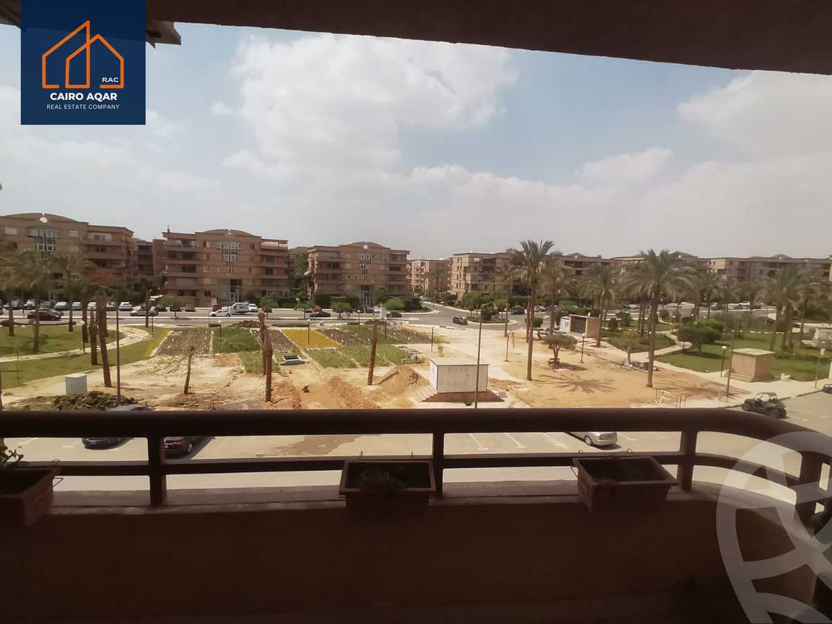 https://aqarmap.com.eg/en/listing/5314507-for-sale-cairo-new-cairo-lrhb-city-phase-4-mohammed-farid-st
