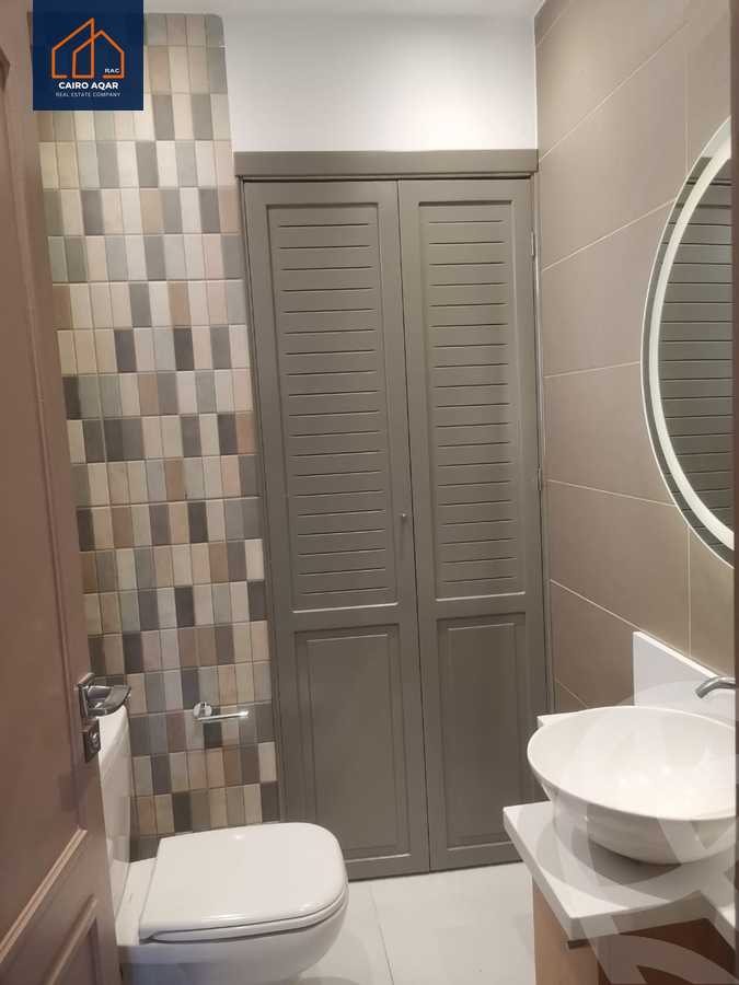 https://aqarmap.com.eg/en/listing/5314507-for-sale-cairo-new-cairo-lrhb-city-phase-4-mohammed-farid-st