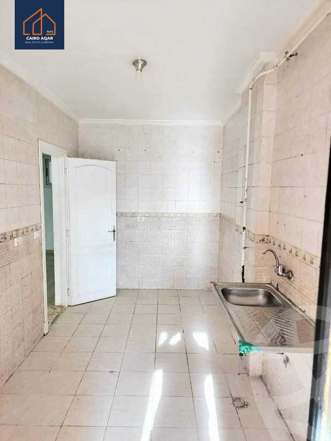 https://aqarmap.com.eg/ar/listing/5315743-for-rent-cairo-new-cairo-lrhb-city-phase-5-talaat-mostafa-st