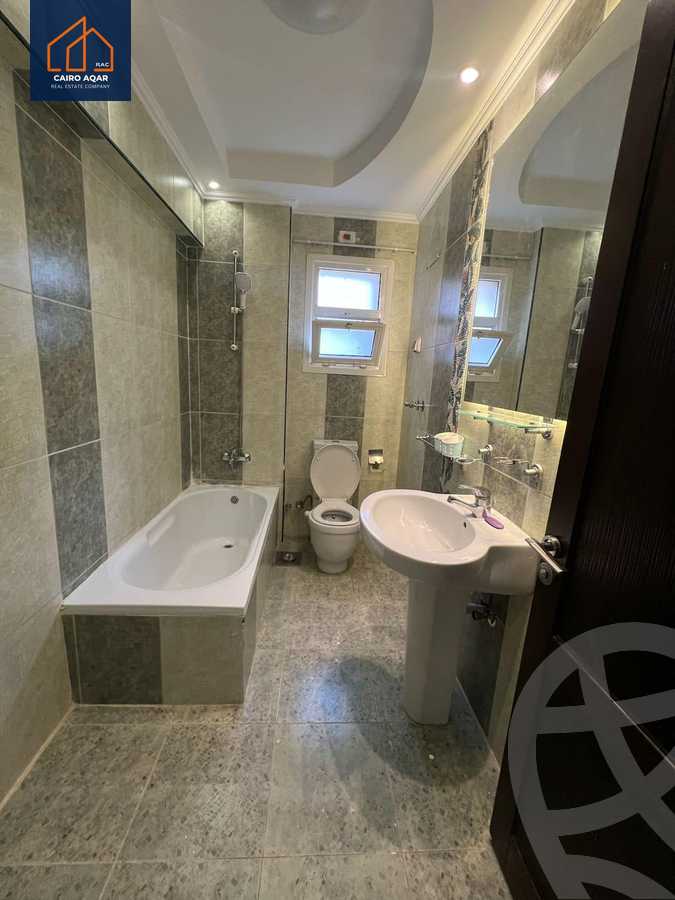 https://aqarmap.com.eg/en/listing/5315760-for-rent-cairo-new-cairo-lrhb-city-phase-5-talaat-mostafa-st