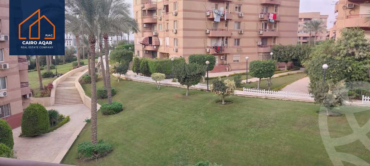 https://aqarmap.com.eg/ar/listing/5322048-for-sale-cairo-new-cairo-lrhb-city-phase-4-mohammed-farid-st