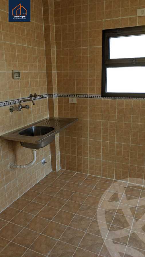 https://aqarmap.com.eg/ar/listing/5386017-for-sale-cairo-new-cairo-lrhb-city-phase-5-ibn-al-nafees-st