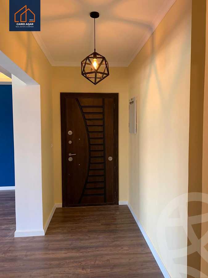 https://aqarmap.com.eg/ar/listing/5401832-for-rent-cairo-new-cairo-lrhb-city-phase-5-talaat-mostafa-st