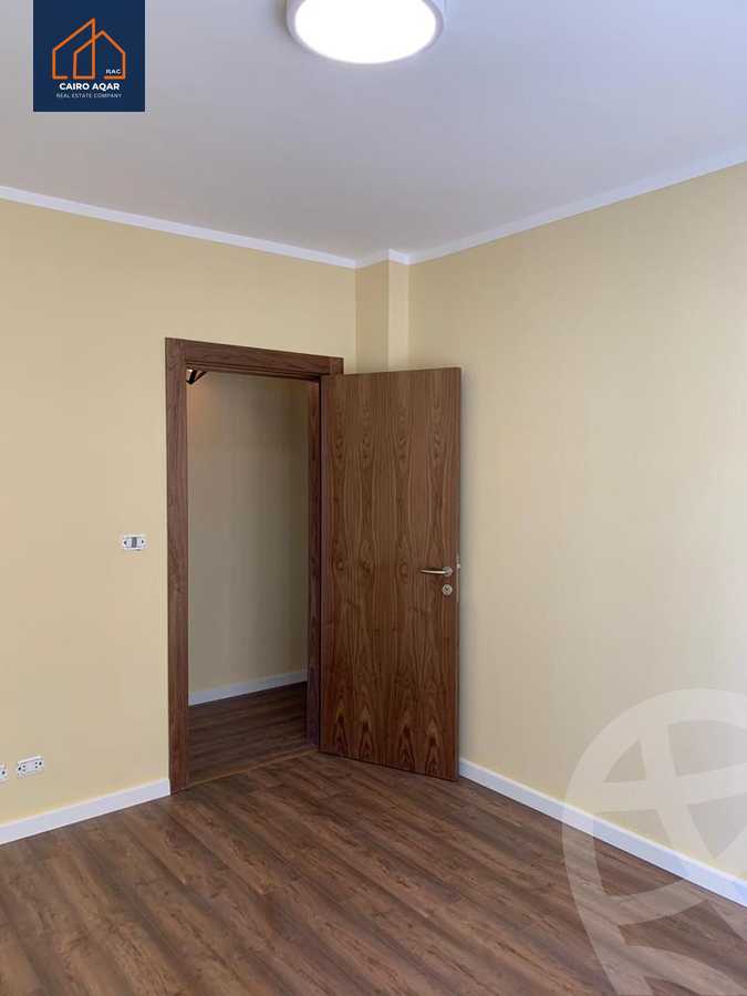 https://aqarmap.com.eg/ar/listing/5401832-for-rent-cairo-new-cairo-lrhb-city-phase-5-talaat-mostafa-st