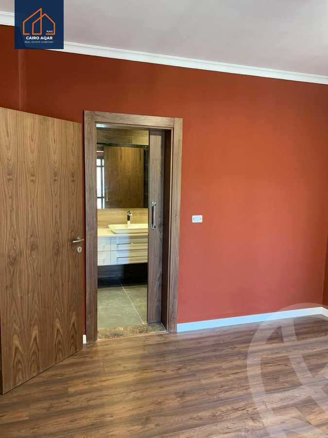 https://aqarmap.com.eg/ar/listing/5401832-for-rent-cairo-new-cairo-lrhb-city-phase-5-talaat-mostafa-st