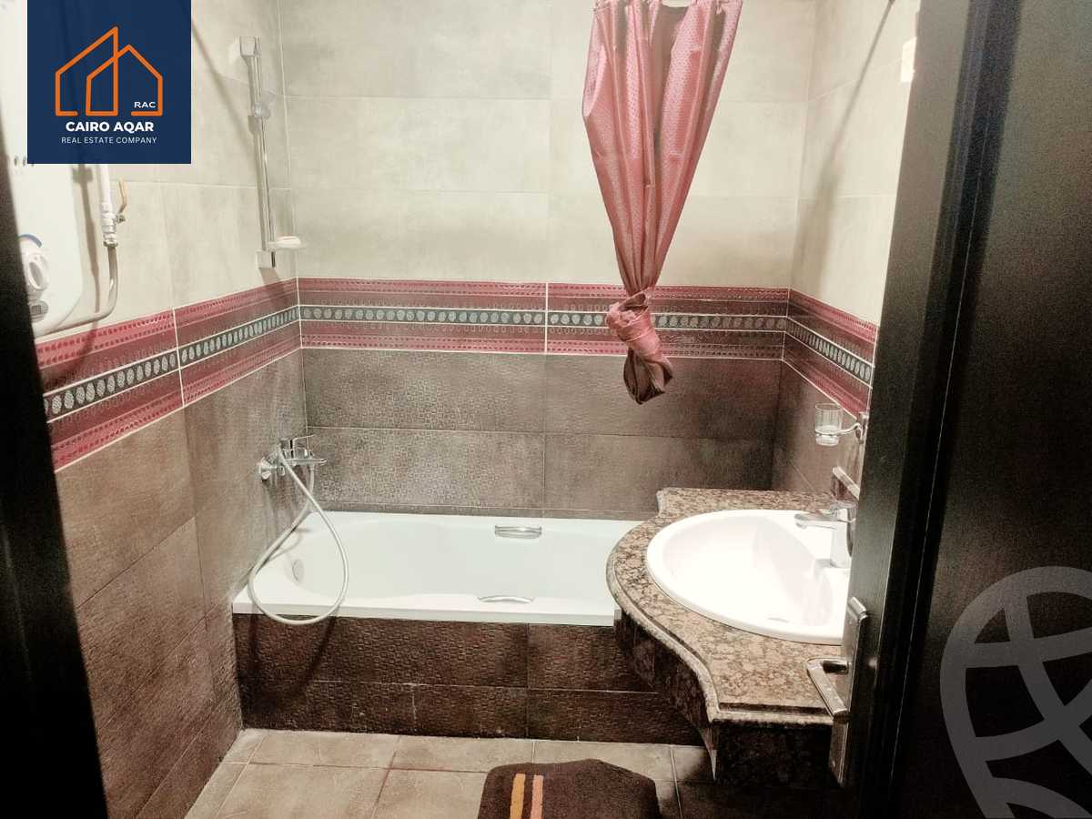 https://aqarmap.com.eg/en/listing/5421616-for-sale-cairo-new-cairo-lrhb-city-phase-2-amr-ibn-el-aas-st