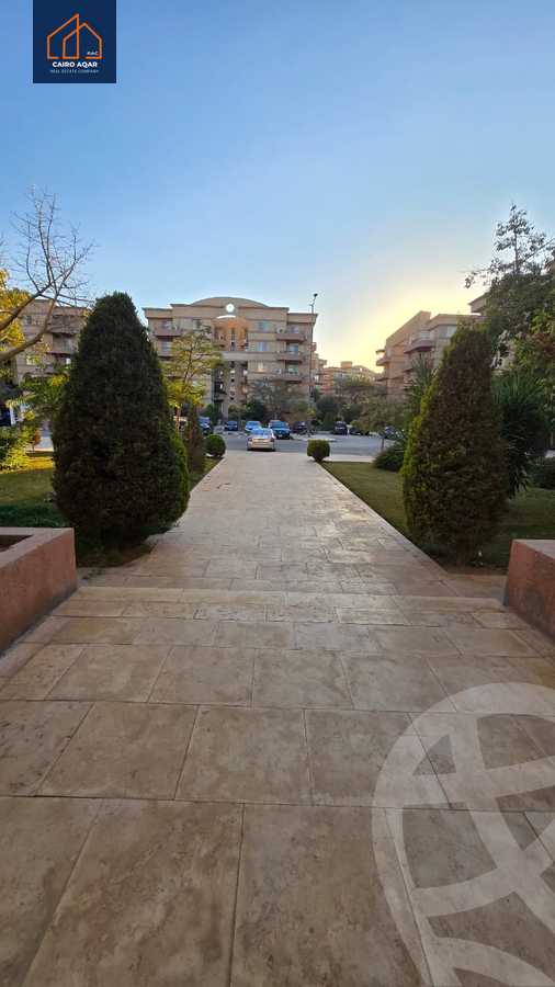 https://aqarmap.com.eg/en/listing/5421822-for-sale-cairo-new-cairo-lrhb-city-phase-4-mostafa-el-nahaas-st