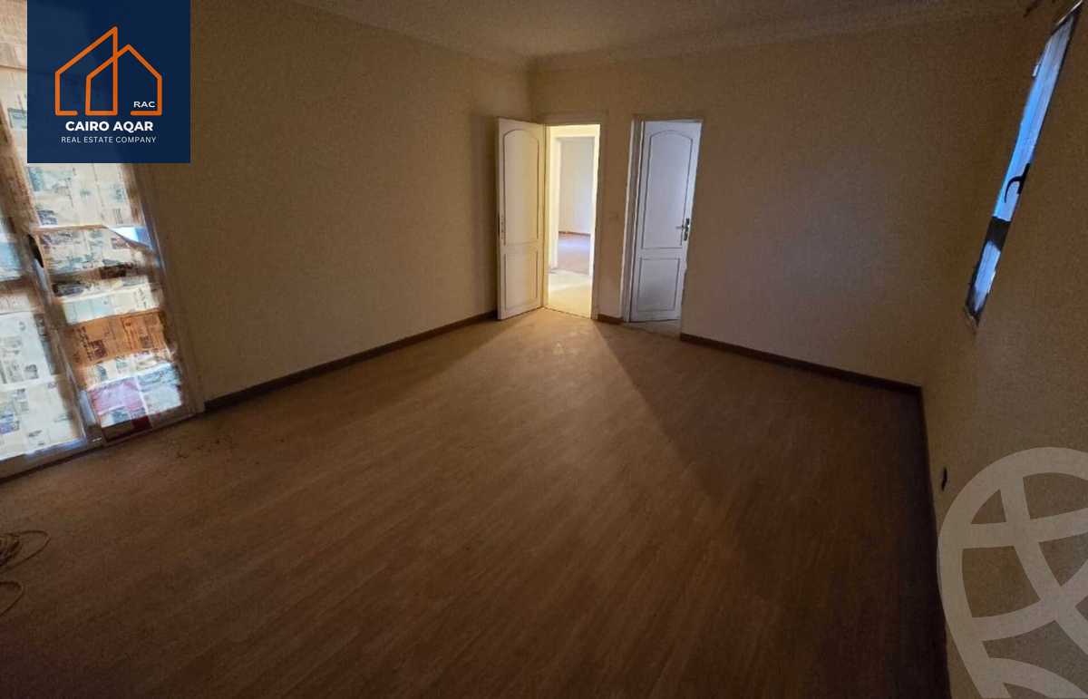 https://aqarmap.com.eg/ar/listing/5474763-for-sale-cairo-new-cairo-lrhb-city-phase-4-mohammed-farid-st