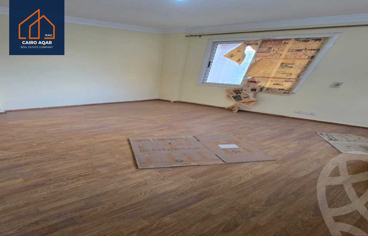 https://aqarmap.com.eg/ar/listing/5474763-for-sale-cairo-new-cairo-lrhb-city-phase-4-mohammed-farid-st