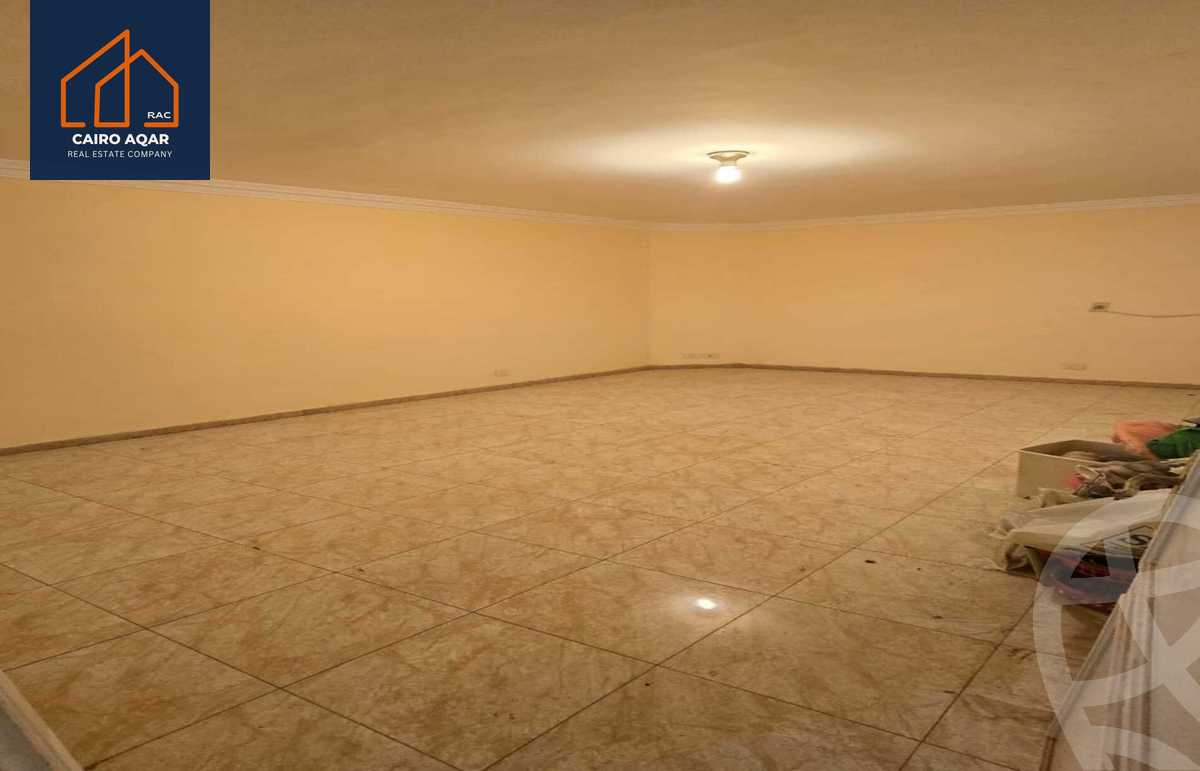 https://aqarmap.com.eg/ar/listing/5474763-for-sale-cairo-new-cairo-lrhb-city-phase-4-mohammed-farid-st