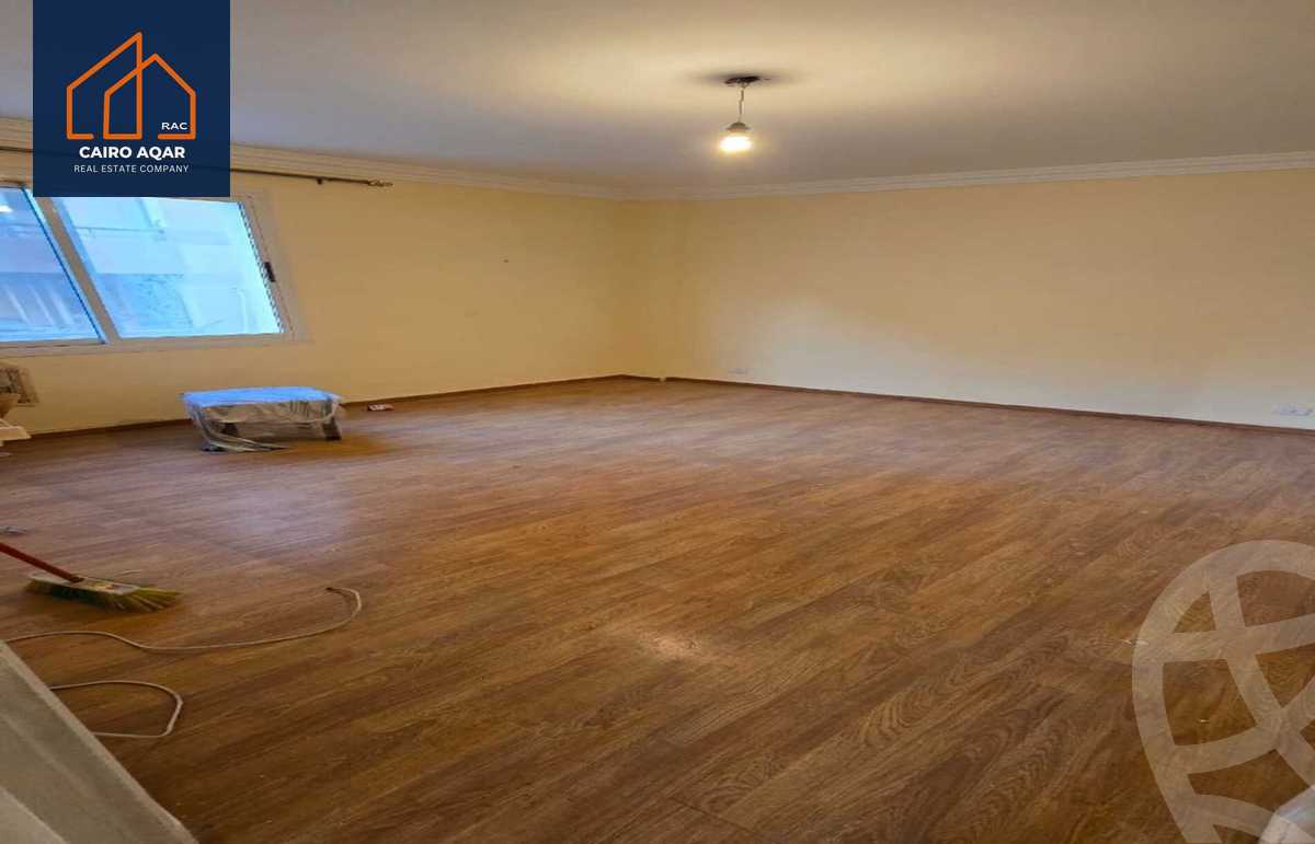 https://aqarmap.com.eg/ar/listing/5474763-for-sale-cairo-new-cairo-lrhb-city-phase-4-mohammed-farid-st