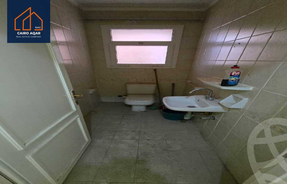 https://aqarmap.com.eg/ar/listing/5474763-for-sale-cairo-new-cairo-lrhb-city-phase-4-mohammed-farid-st