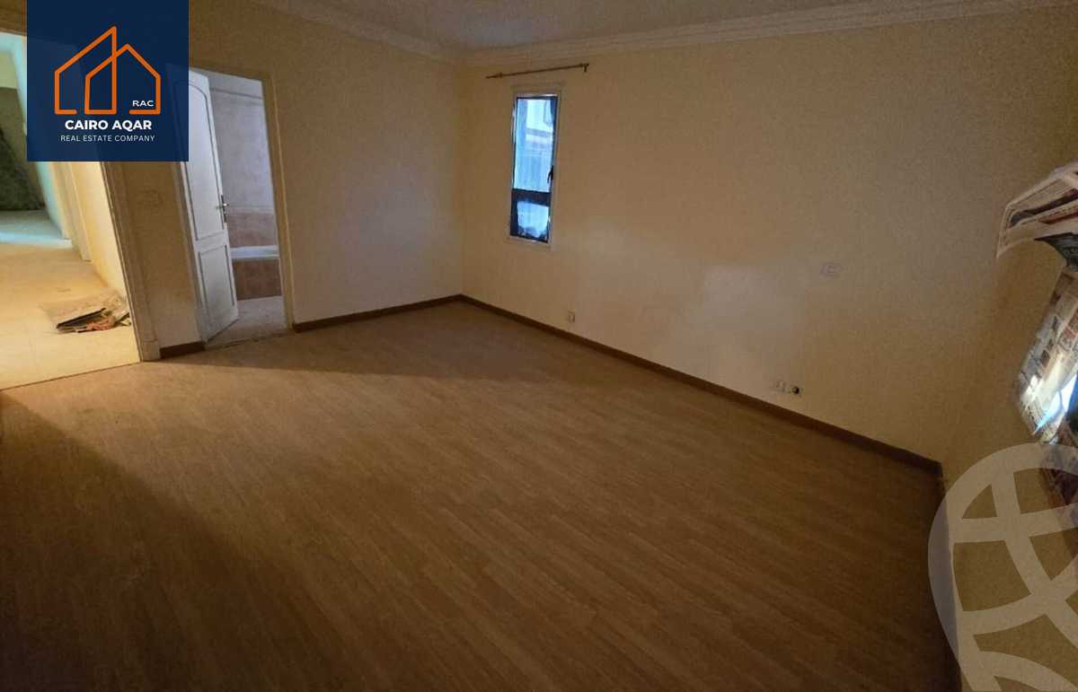 https://aqarmap.com.eg/ar/listing/5474763-for-sale-cairo-new-cairo-lrhb-city-phase-4-mohammed-farid-st