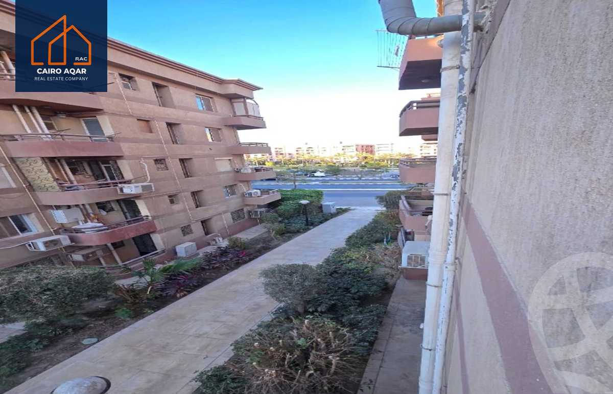 https://aqarmap.com.eg/ar/listing/5474763-for-sale-cairo-new-cairo-lrhb-city-phase-4-mohammed-farid-st