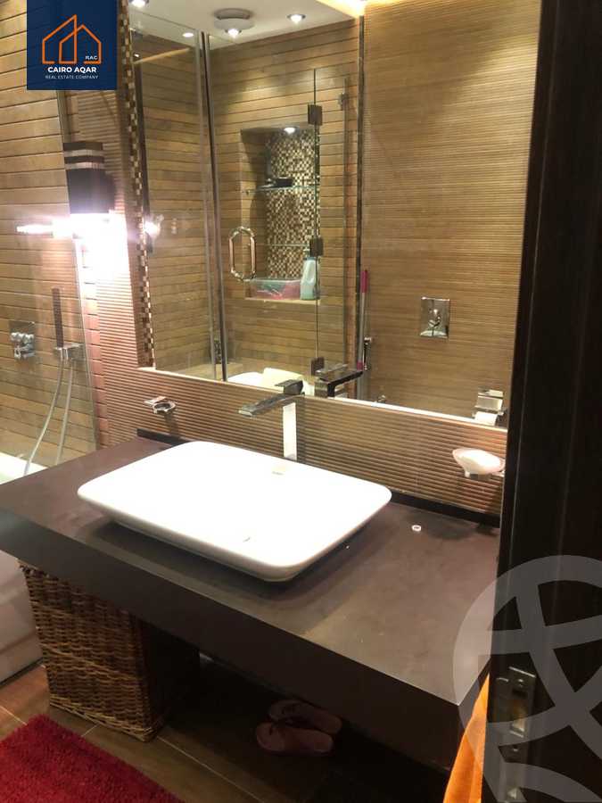 https://aqarmap.com.eg/en/listing/5533616-for-sale-cairo-new-cairo-lrhb-city-phase-4-mohammed-farid-st