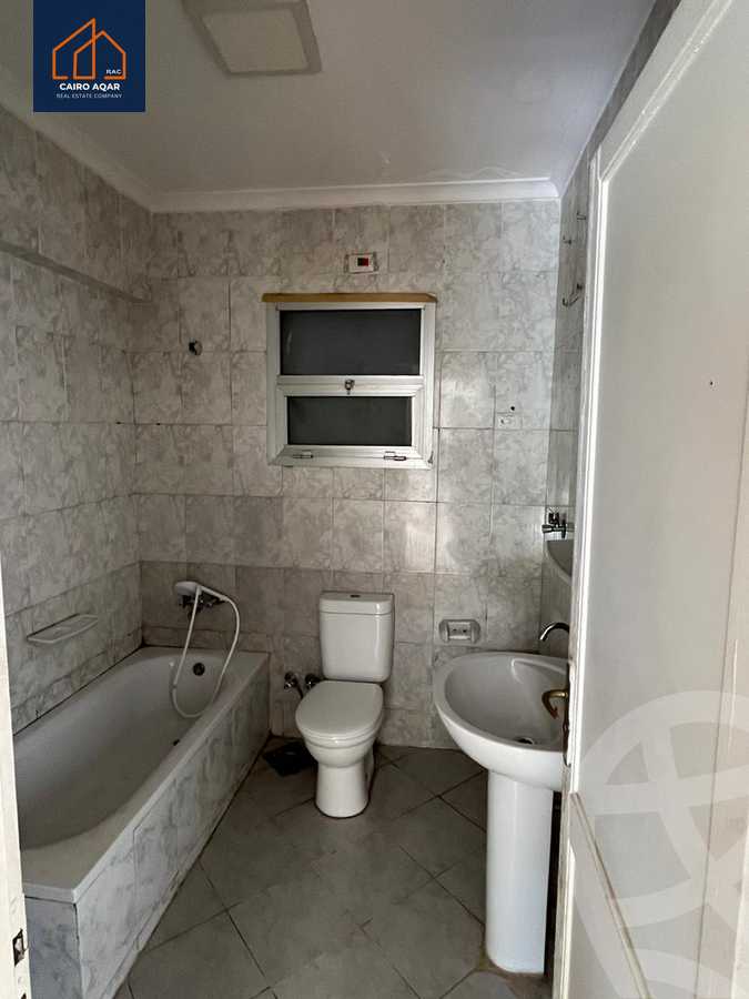 https://aqarmap.com.eg/ar/listing/5563672-for-sale-cairo-new-cairo-lrhb-city-mtdd-lrhb-phase-8