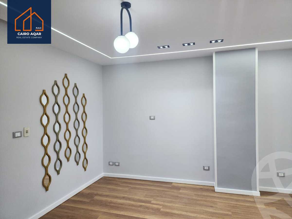 https://aqarmap.com.eg/en/listing/5564867-for-sale-cairo-new-cairo-lrhb-city-mtdd-lrhb-doctor-ahmed-zewail-st