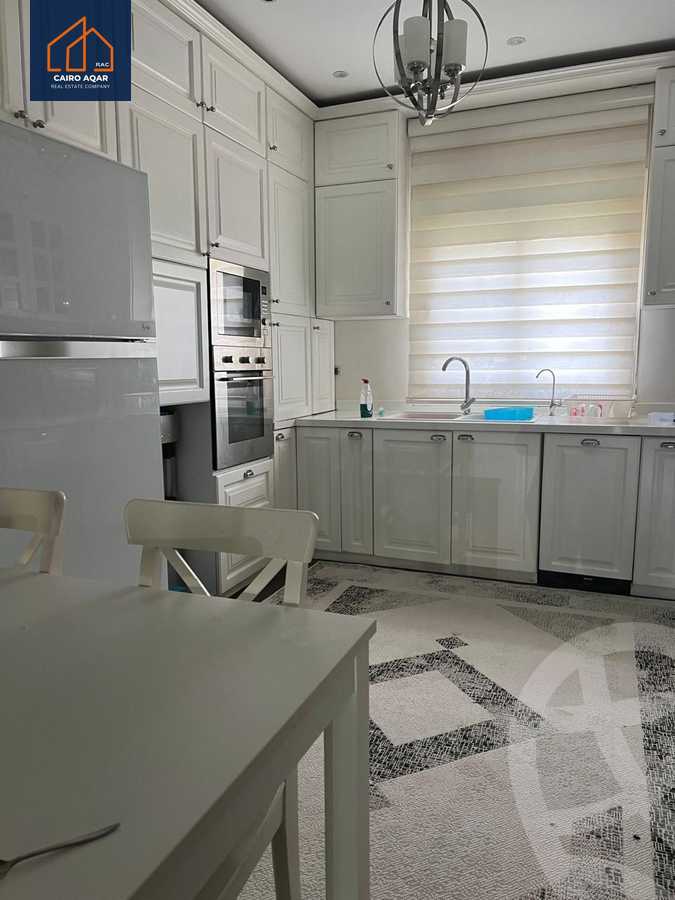 https://aqarmap.com.eg/en/listing/5566635-for-sale-cairo-new-cairo-compounds-mountain-view-hyde-park