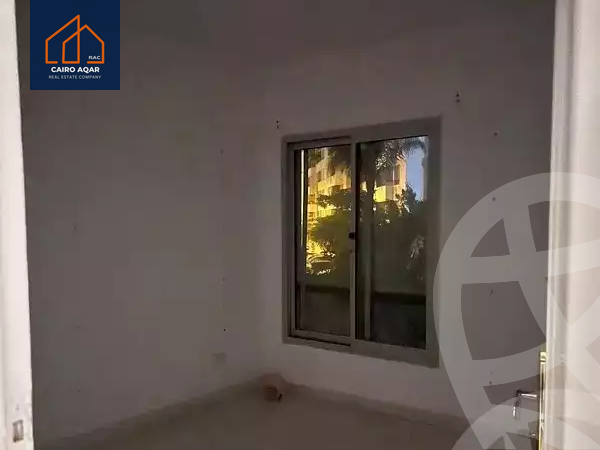 https://aqarmap.com.eg/en/listing/5568031-for-sale-cairo-new-cairo-lrhb-city-phase-3-farid-shawqi-st