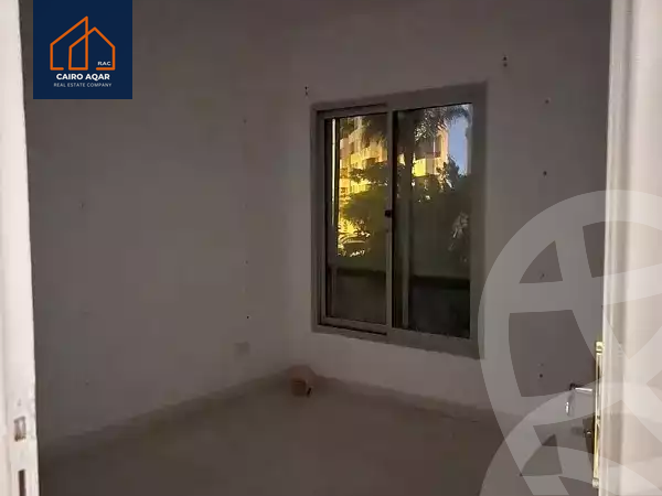 https://aqarmap.com.eg/en/listing/5568031-for-sale-cairo-new-cairo-lrhb-city-phase-3-farid-shawqi-st