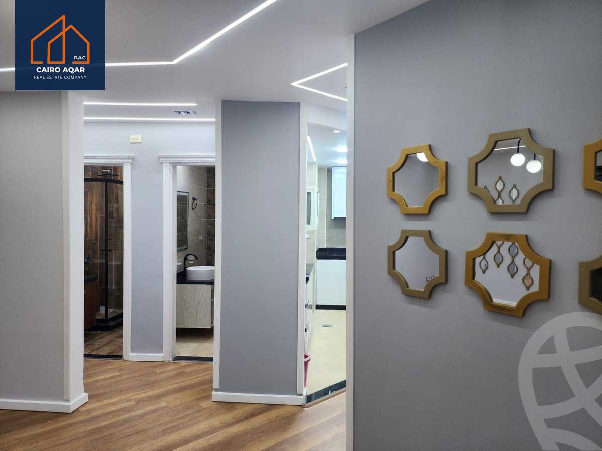https://aqarmap.com.eg/ar/listing/5579595-for-sale-cairo-new-cairo-lrhb-city-phase-5-talaat-mostafa-st
