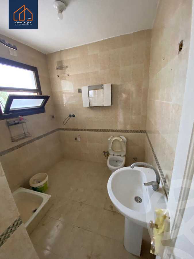 https://aqarmap.com.eg/en/listing/5619760-for-rent-cairo-new-cairo-lrhb-city-phase-5-talaat-mostafa-st