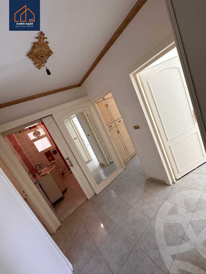 https://aqarmap.com.eg/en/listing/5623429-for-rent-cairo-new-cairo-lrhb-city-phase-4-mohammed-farid-st