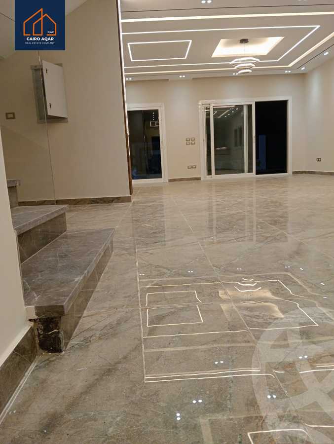 https://aqarmap.com.eg/ar/listing/5631416-for-rent-cairo-new-cairo-compounds-hyde-park-centre-ville-hyde-park