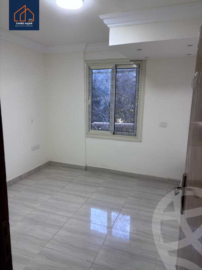https://aqarmap.com.eg/en/listing/5638639-for-sale-cairo-new-cairo-lrhb-city-phase-4-mohammed-farid-st