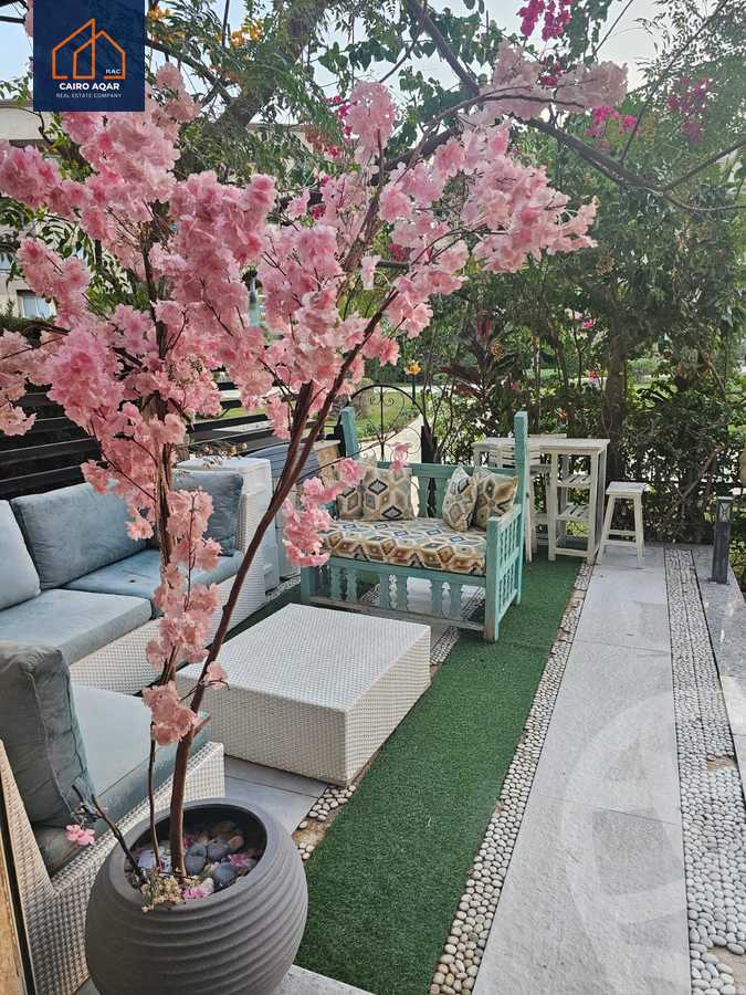 https://aqarmap.com.eg/en/listing/5644436-for-rent-cairo-new-cairo-lrhb-city-phase-4-mohammed-farid-st