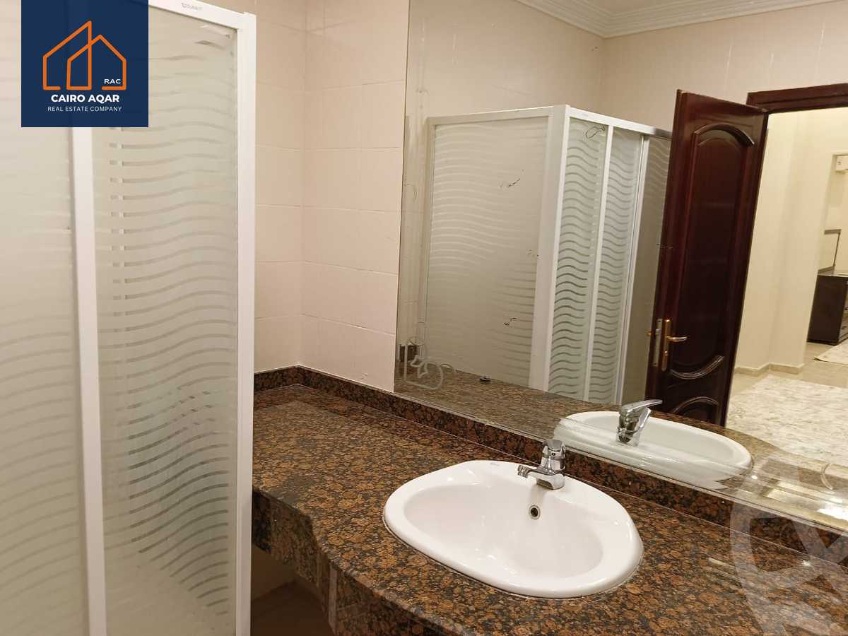 https://aqarmap.com.eg/ar/listing/5651010-for-sale-cairo-new-cairo-lrhb-city-phase-5-talaat-mostafa-st