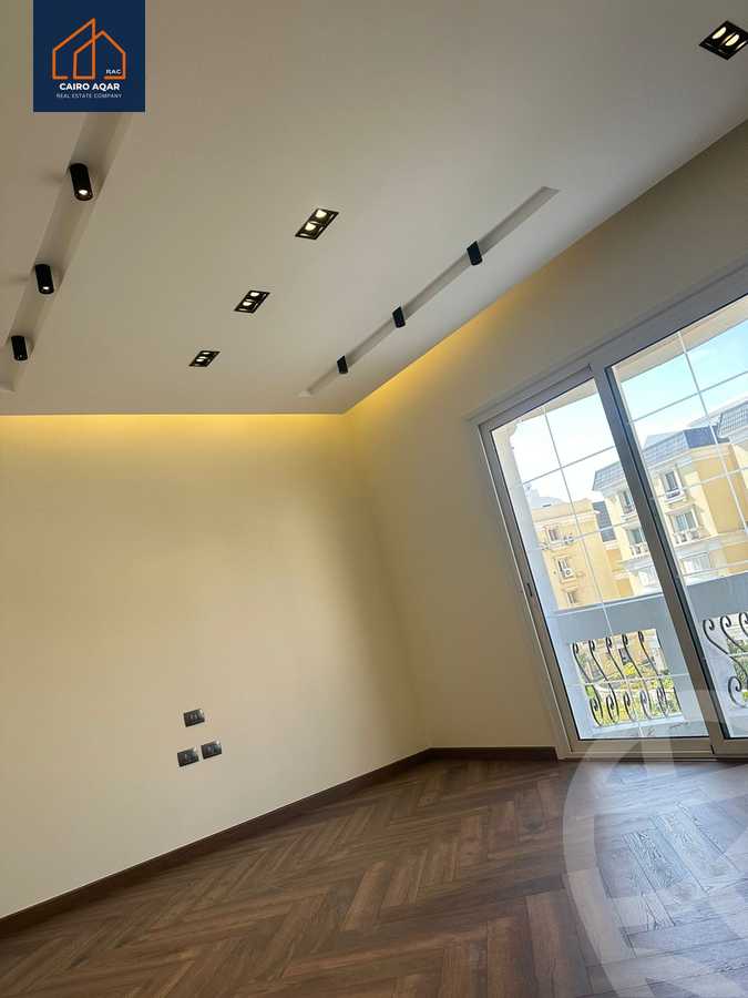 https://aqarmap.com.eg/en/listing/5661534-for-sale-cairo-new-cairo-compounds-mountain-view-hyde-park