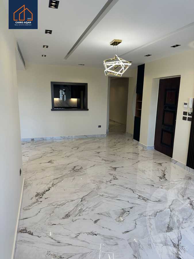 https://aqarmap.com.eg/en/listing/5661534-for-sale-cairo-new-cairo-compounds-mountain-view-hyde-park