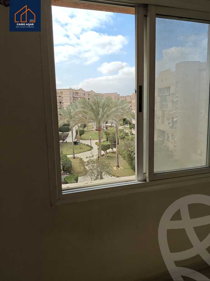 https://aqarmap.com.eg/en/listing/5662203-for-rent-cairo-new-cairo-lrhb-city-phase-4-mohammed-farid-st