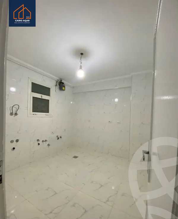 https://aqarmap.com.eg/en/listing/5664588-for-sale-cairo-new-cairo-lrhb-city-phase-4-mohammed-farid-st