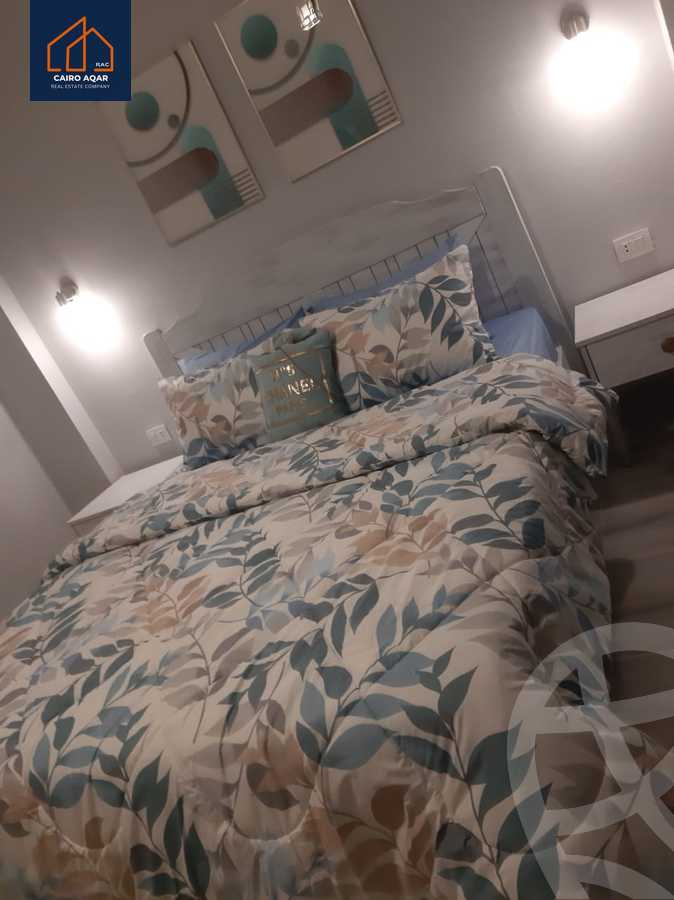 https://aqarmap.com.eg/ar/listing/5664976-for-rent-cairo-new-cairo-lrhb-city-phase-5-ibn-al-nafees-st