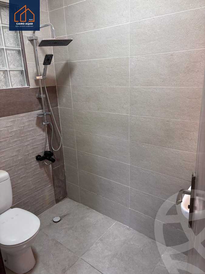 https://aqarmap.com.eg/en/listing/5665758-for-sale-cairo-new-cairo-lrhb-city-phase-4-mohammed-farid-st