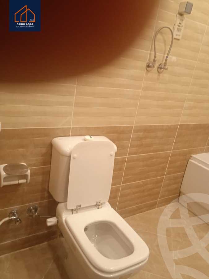 https://aqarmap.com.eg/en/listing/5675689-for-rent-cairo-new-cairo-lrhb-city-phase-5-talaat-mostafa-st