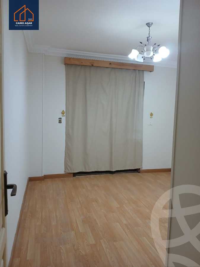 https://aqarmap.com.eg/ar/listing/5696038-for-rent-cairo-new-cairo-lrhb-city-phase-5-talaat-mostafa-st