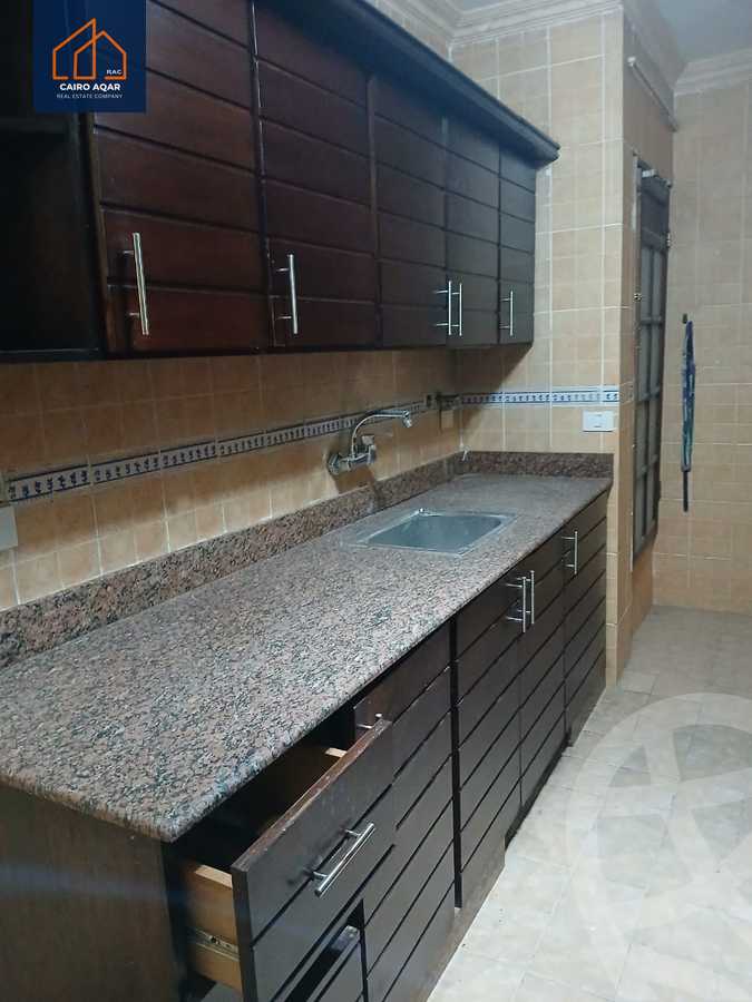 https://aqarmap.com.eg/ar/listing/5696038-for-rent-cairo-new-cairo-lrhb-city-phase-5-talaat-mostafa-st