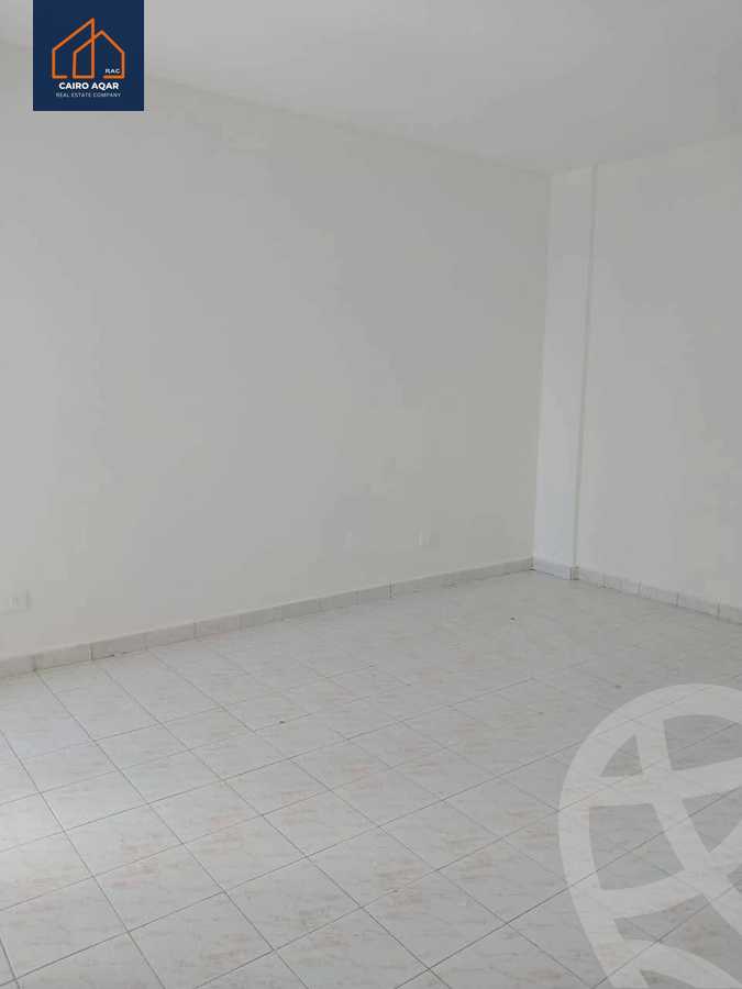 https://aqarmap.com.eg/en/listing/5729578-for-sale-cairo-new-cairo-lrhb-city-phase-1-ahmed-rami-st