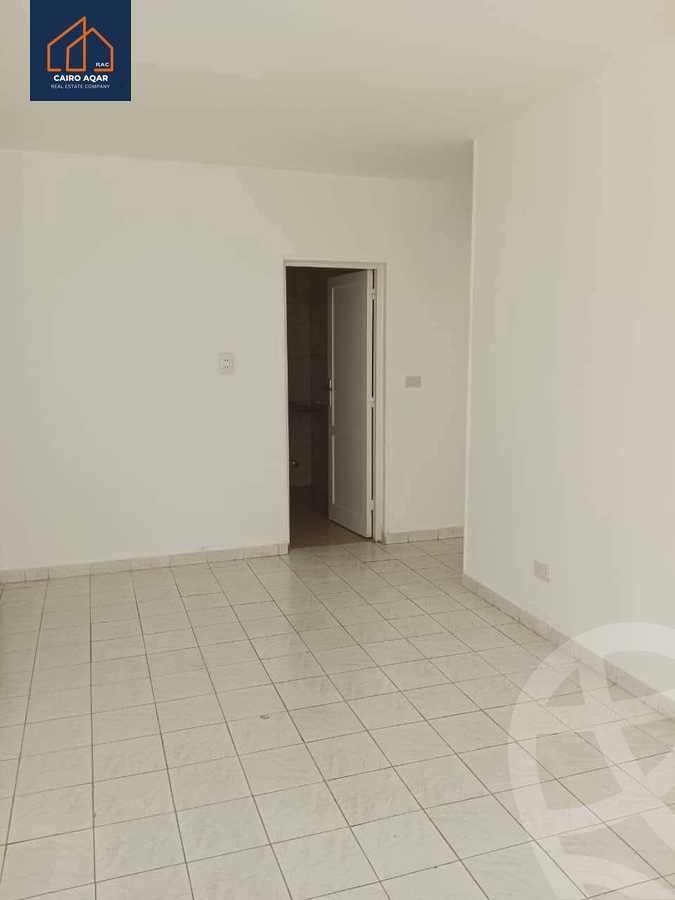 https://aqarmap.com.eg/en/listing/5729578-for-sale-cairo-new-cairo-lrhb-city-phase-1-ahmed-rami-st