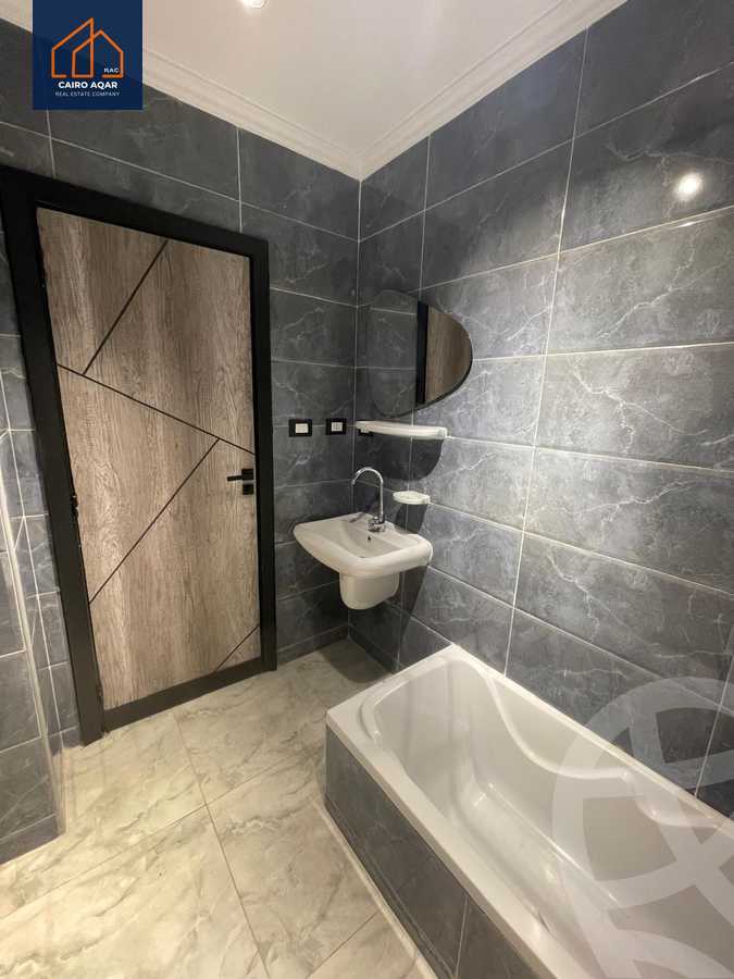 https://aqarmap.com.eg/en/listing/5751718-for-rent-cairo-new-cairo-lrhb-city-mtdd-lrhb-pahor-labib-st