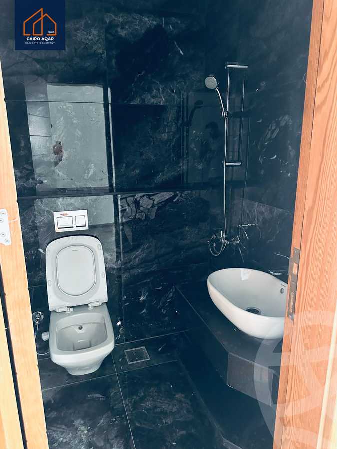 https://aqarmap.com.eg/en/listing/5778332-for-rent-cairo-new-cairo-compounds-hyde-park