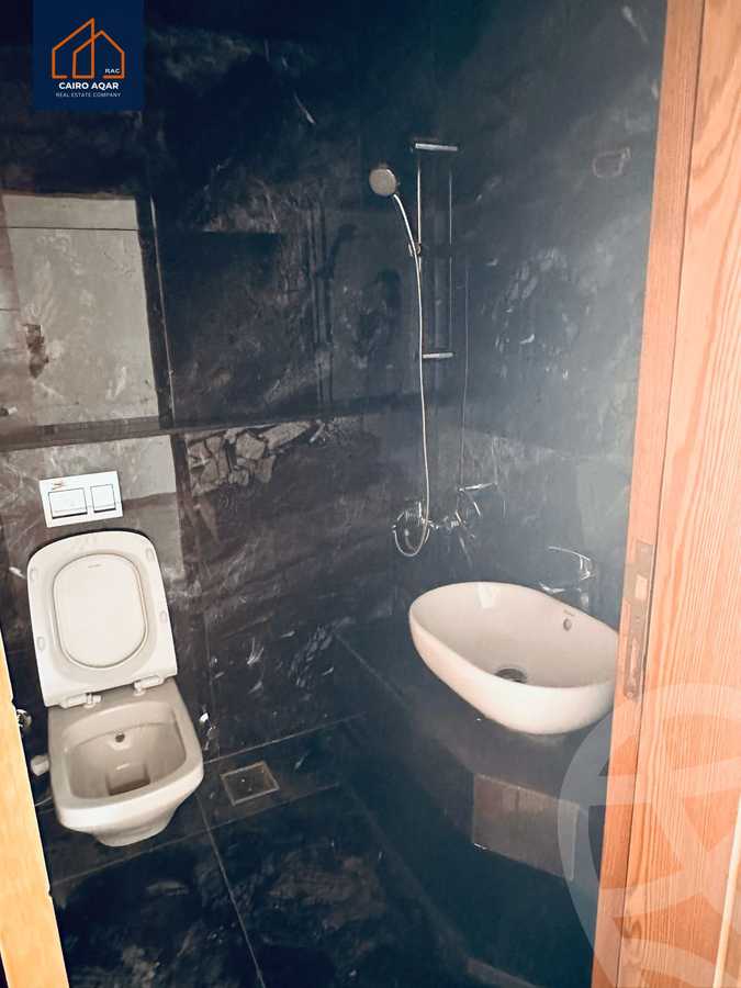 https://aqarmap.com.eg/ar/listing/5782832-for-rent-cairo-new-cairo-compounds-hyde-park-park-corner-hyde-park