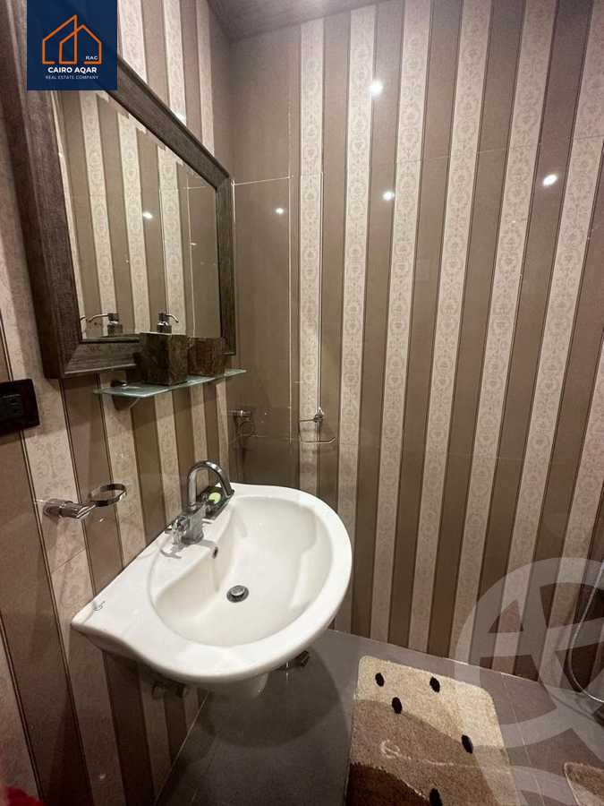 https://aqarmap.com.eg/en/listing/5815550-for-sale-cairo-new-cairo-lrhb-city-phase-5-talaat-mostafa-st