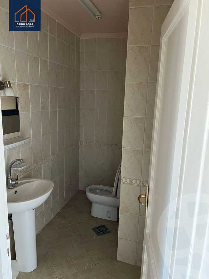 https://aqarmap.com.eg/en/listing/5855013-for-rent-cairo-new-cairo-lrhb-city-phase-5-ibn-rushd-st