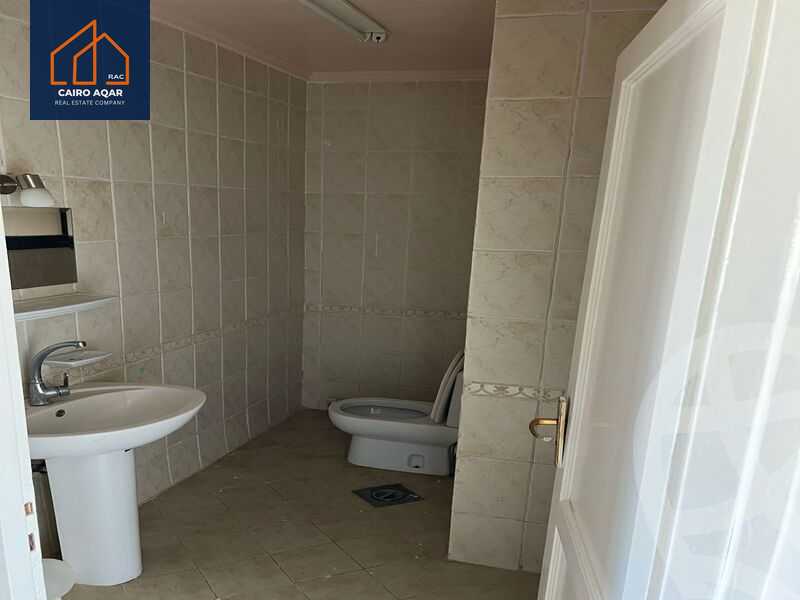 https://aqarmap.com.eg/en/listing/5855368-for-rent-cairo-new-cairo-lrhb-city-phase-5-talaat-mostafa-st