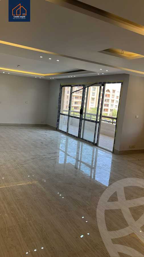 https://aqarmap.com.eg/ar/listing/5856908-for-sale-cairo-new-cairo-lrhb-city-phase-4-mohammed-farid-st