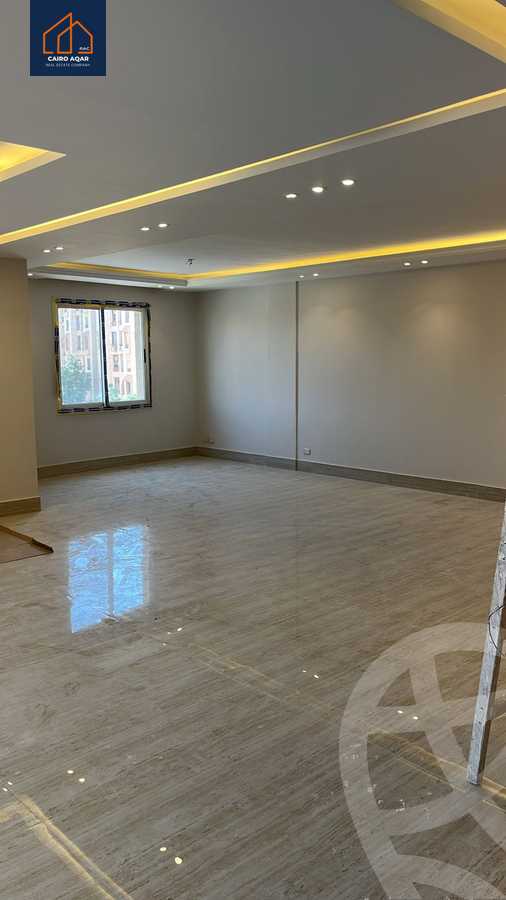 https://aqarmap.com.eg/ar/listing/5856908-for-sale-cairo-new-cairo-lrhb-city-phase-4-mohammed-farid-st